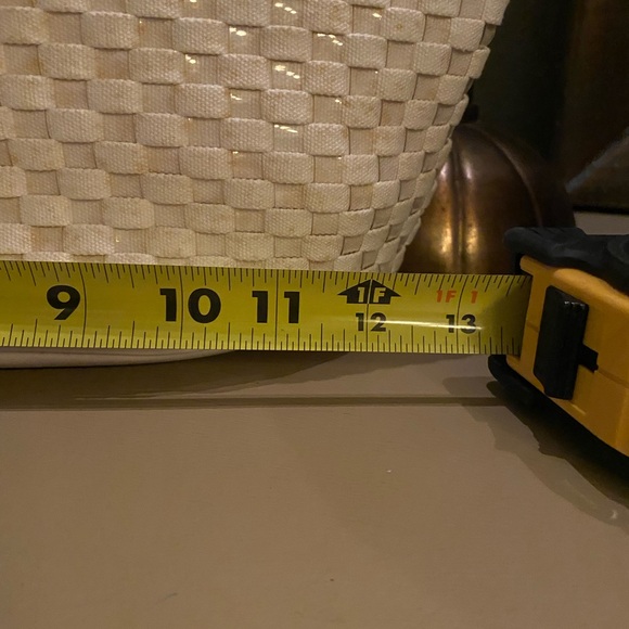 Liz Claiborne Basket Weave Tote - Picture 6 of 13